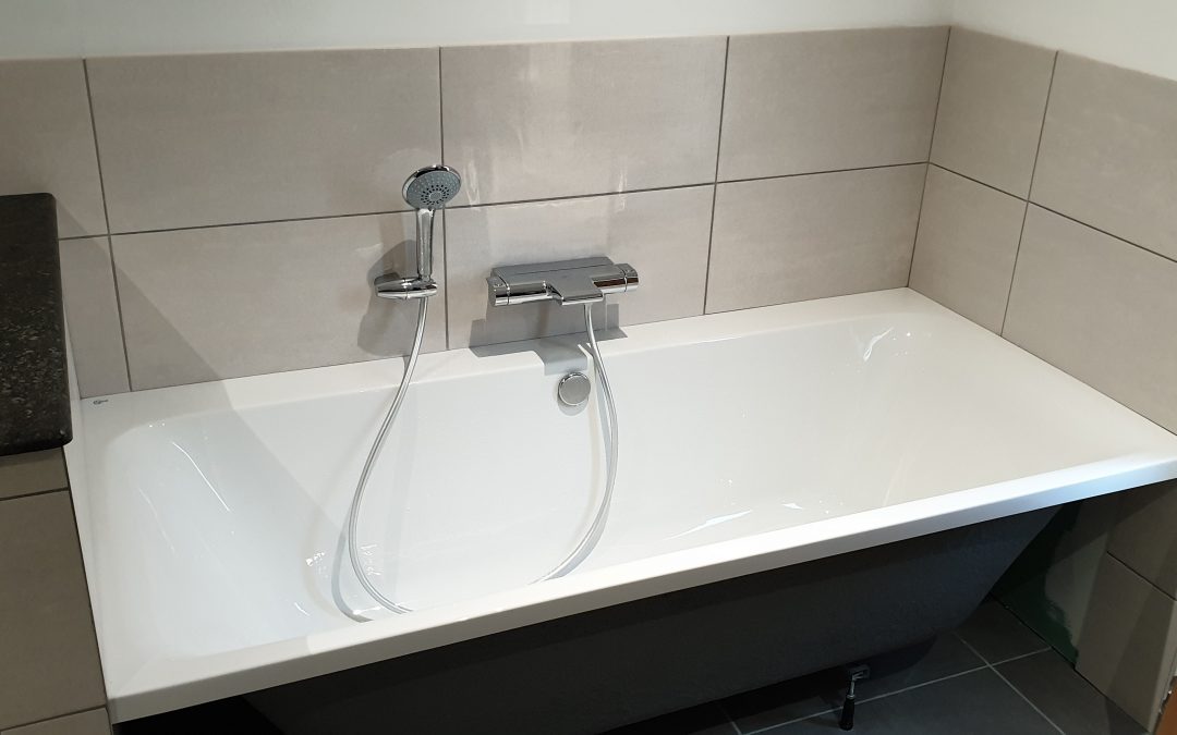 Salle de bain finition pierre bleue